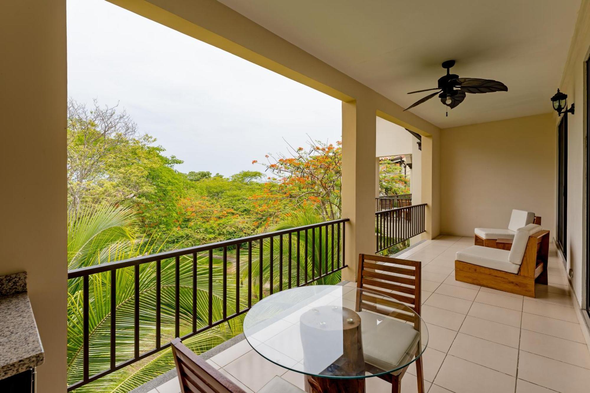 Coco Breeze Pacific Apartment Exterior foto