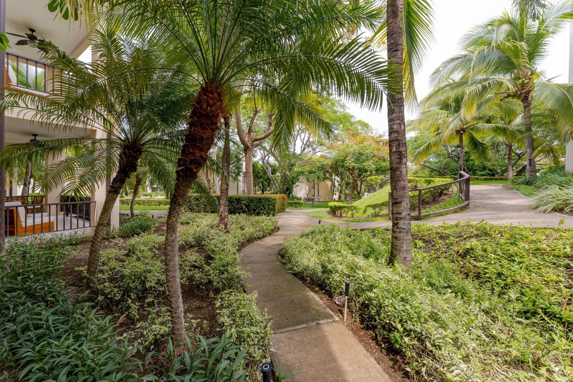 Coco Breeze Pacific Apartment Exterior foto