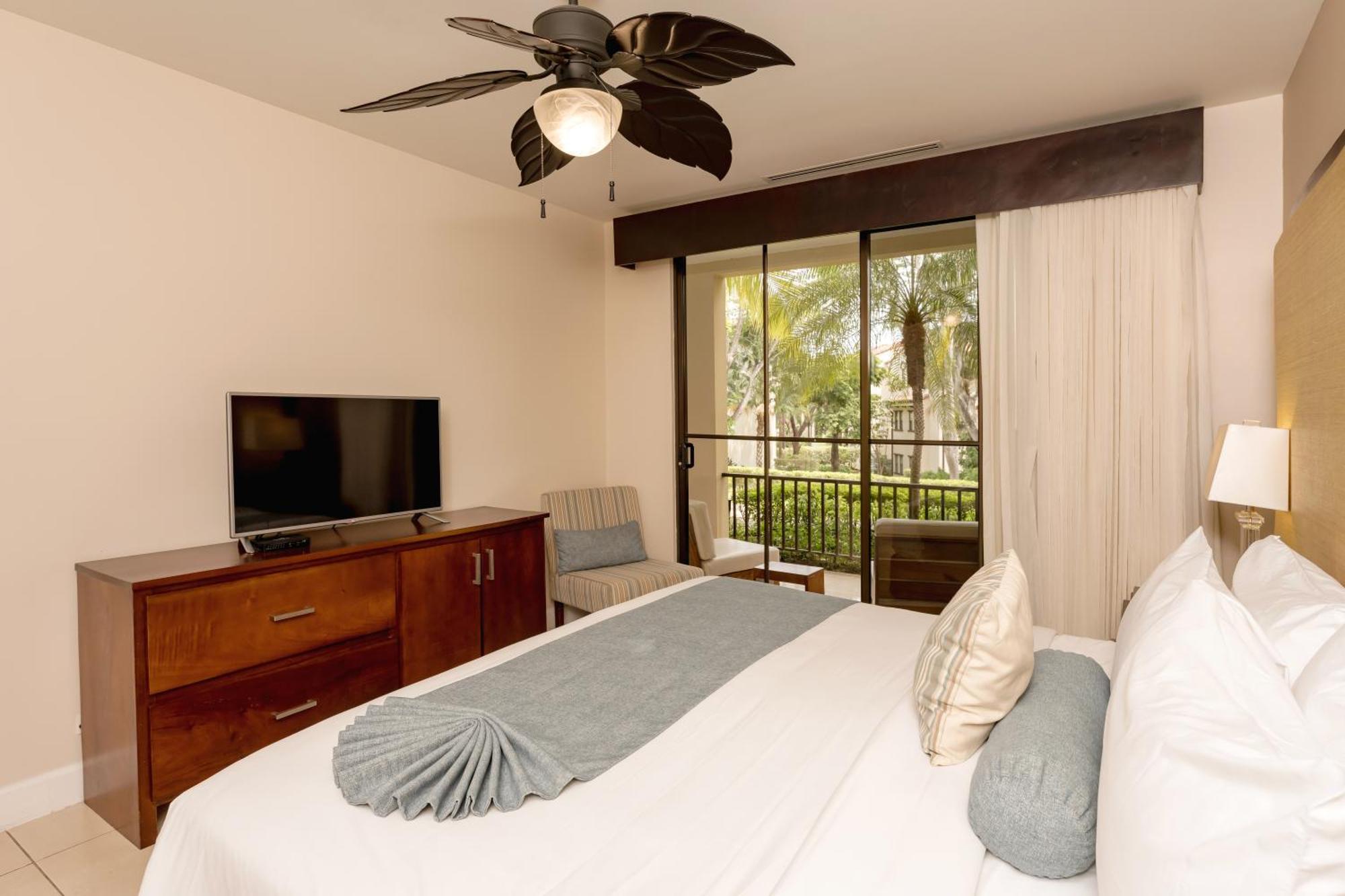 Coco Breeze Pacific Apartment Exterior foto